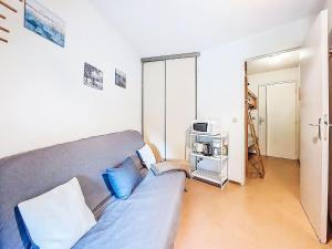 Apartment Pierres Blanches F et H-10 by Interhome