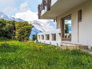 Apartment Hauts De Nendaz B OP by Interhome