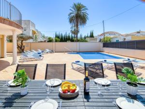 Holiday Home Requesens by Interhome