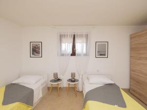 Apartment Maras-1 by Interhome