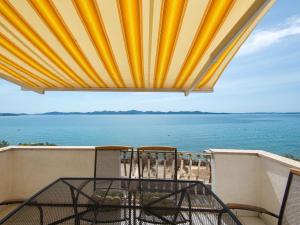 Apartment Maras-2 by Interhome