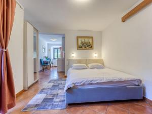 Apartment Lovrano-2 by Interhome