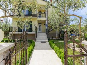 Apartment Jenny-1 by Interhome