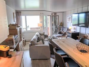 Apartment Casa Tavaun A22 by Interhome