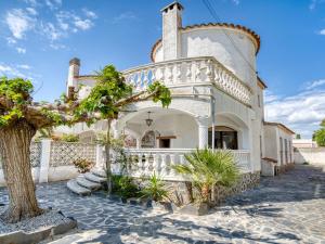 Holiday Home Paquita by Interhome