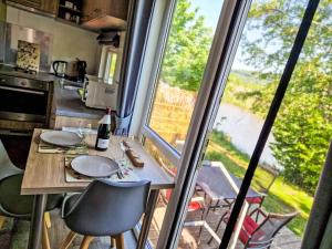 Holiday Home Tiny Haus am Altmühlufer by Interhome