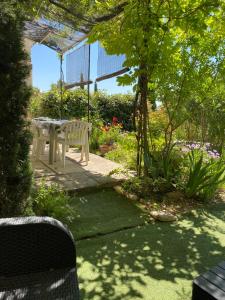 Maisons de vacances Gite avec piscine Mes Vacances en Provence a Beaumes de Venise : photos des chambres