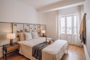 Herbert - 2 bedrooms and balcony in Areeiro