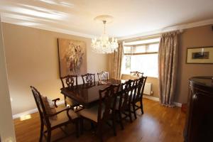 Immaculate 4BD Family Home in Lee on the Solent