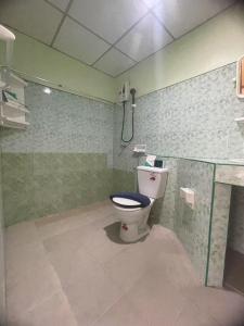 beachfront hotel monthly rent 5000THB