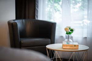 MOLA Apartments-Ferienwohnung für 5 Personen-separater Eingang-Gratis Parkplatz-Terrasse-Grill-Highspeed WLAN-auch für Langzeit geeignet