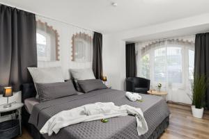 MOLA Apartments-Ferienwohnung für 5 Personen-separater Eingang-Gratis Parkplatz-Terrasse-Grill-Highspeed WLAN-auch für Langzeit geeignet