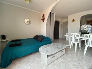 Appartements Appartement 50 m de la plage vue mer : photos des chambres