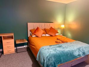 Three-Bedroom Superior Apartment - Sleeps 6