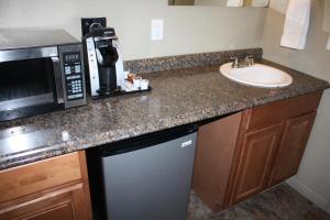 Double Room room in Gateway Inn