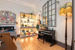 Eskbank Terrace Spacious House