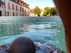 Sejours a la campagne Chateau de Clairefontaine du XVIIIeme siecle a Garchizy : photos des chambres
