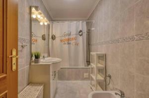 Ocean View! 2-Bedroom Cosy Condo