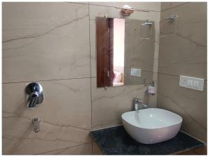 GANGTOK HOTEL KiNg# Near Eastern Church - A Premium Hotel In Gangtok