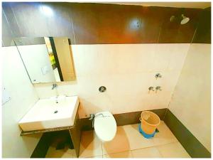 HARIDWAR HOTEL HEAVEN # GUEST - With Free Parking & Wi-fi - Restaurant Facilities Available Near Temple - A Premium Hotel In Haridwar