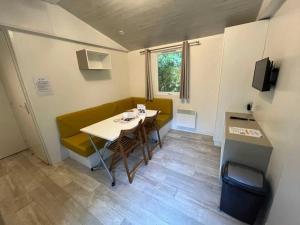 Campings Camping 4 etoiles - Piscine - ef00ai : photos des chambres