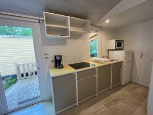 Campings Camping 4 etoiles - Piscine - ef00ai : photos des chambres