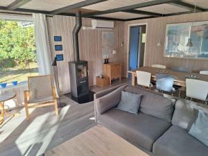 Lovely Family Cottage Near Child-Friendly Beach