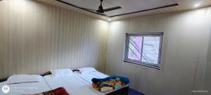 Uniyal tourist guest house