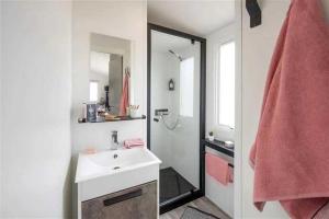 Campings Camping 4 etoiles - Piscine - ccafffb : photos des chambres