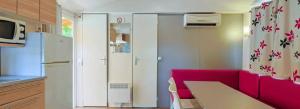 Campings Camping 2 etoiles - Parc aquatique - efadbe : photos des chambres