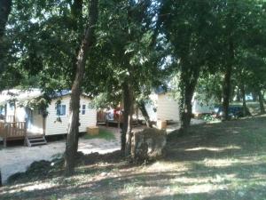 Campings Camping 3 etoiles - Piscine - eebeae : photos des chambres