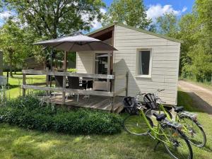 Campings Chalet 4 etoiles - Piscine - eehefh : photos des chambres