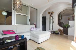 Guest House More