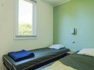 Campings Camping 4 etoiles - Piscine - efceih : photos des chambres