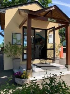 Campings Camping 3 etoiles - Piscine - eeeddg : photos des chambres