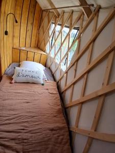 Yourte - Terracotta - Climatisée -Les Belles Ouvrières