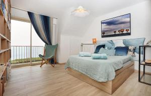 5 Bedroom Stunning Home In Ploemeur