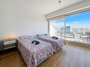 Studio Apartment on 13th Floor with balcony terrace