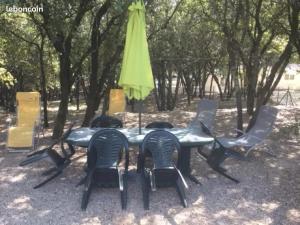 Maisons de vacances Bungalow accueillant avec jardin a Orgnac-l-Aven : photos des chambres
