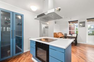 Ocean view home office apartment