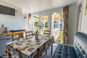 Forteca, słoneczne domki rekreacyjne