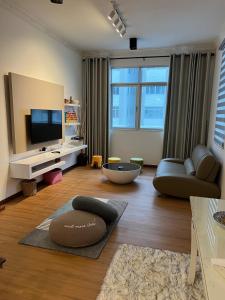 3-bedrooms apartment with free parking