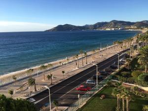 CANNES FACE À LA MER Appartement 4 personnes