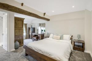 Beautiful 3 bedroom cottage close to Goodwood !