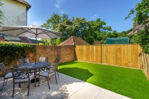 Beautiful 3 bedroom cottage close to Goodwood !