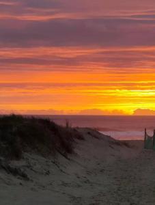 Chalet Bois Baobab 5 min à pieds de locéan