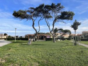 Appart Studio Mezzanine 2 couchages PORT LEUCATE NATURISME PL010-654