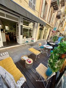 Studio à louer au cœur du Carré d or à Nice, rue Dalpozzo à 150 mètres des plages