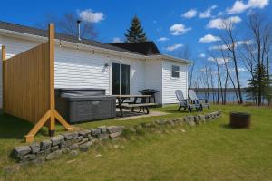 Condo 1 - Waterfront with SPA, Fireplace & Barbecue