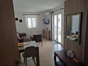 Beach front apartment Wojtek